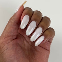 Load image into Gallery viewer, Statue White
